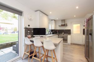 Photo 11- click for photo gallery